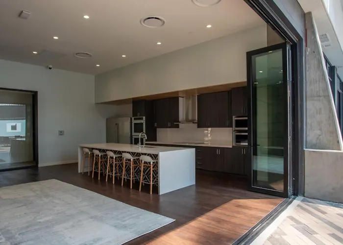 Apartment Landing Stylish 2Bd Courtyard Clubhouse