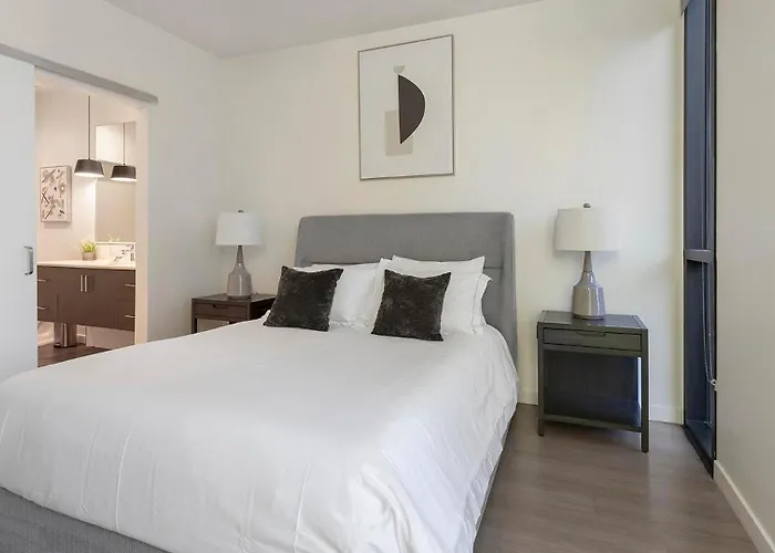 Landing Stylish 2Bd Courtyard Clubhouse Tucson
